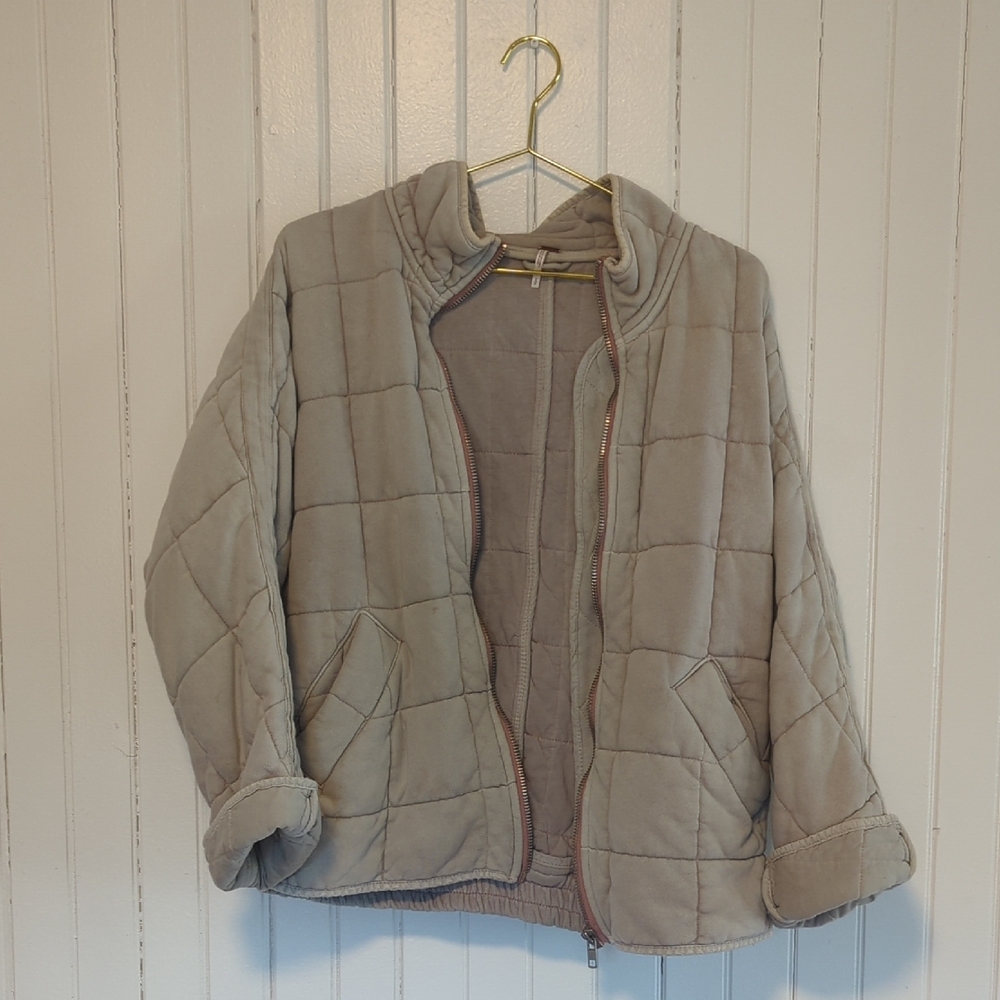 Cozy Quilted Jacket in Taupe